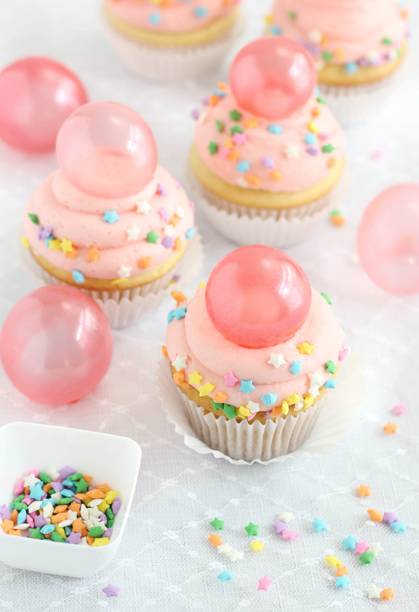 Cupcakes with Gelatin Bubbles