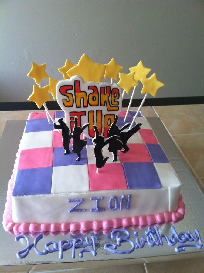 10 Photos of Birthday Cakes Disney Channel Stars