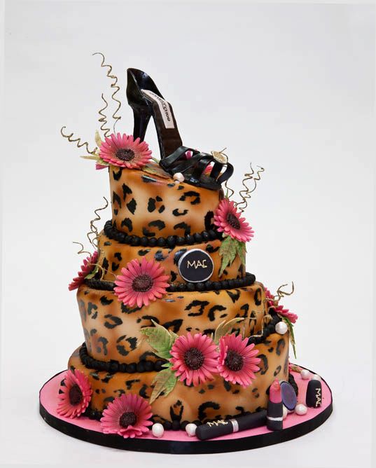 11 Photos of Fancy Birthday Cakes With Heels