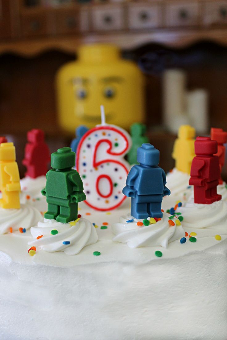 LEGO Mini Figure Birthday Cake