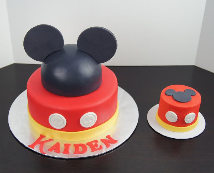 Mickey Mouse Smash Cake