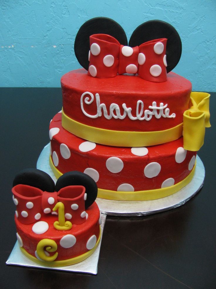 Minnie Mouse Smash Cake