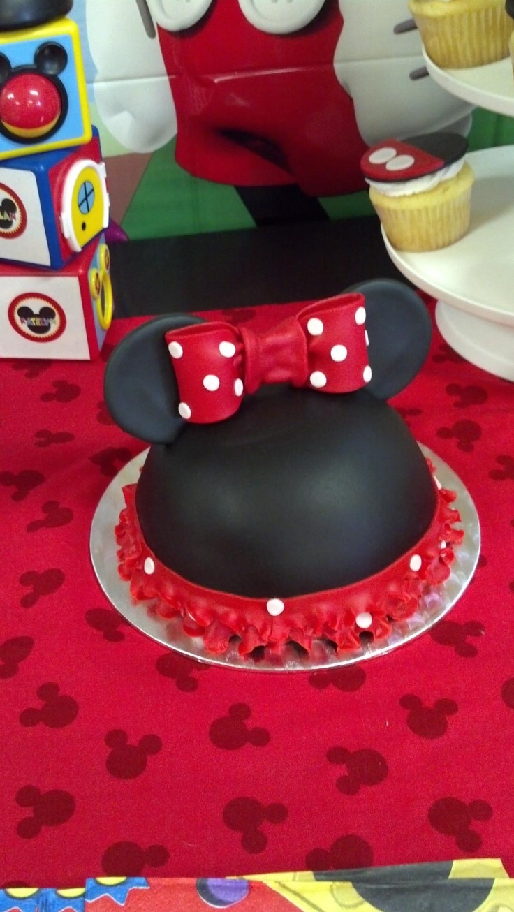 Minnie Mouse Smash Cake