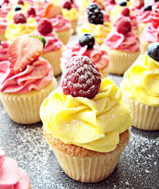 Mixed Fruit Cupcakes