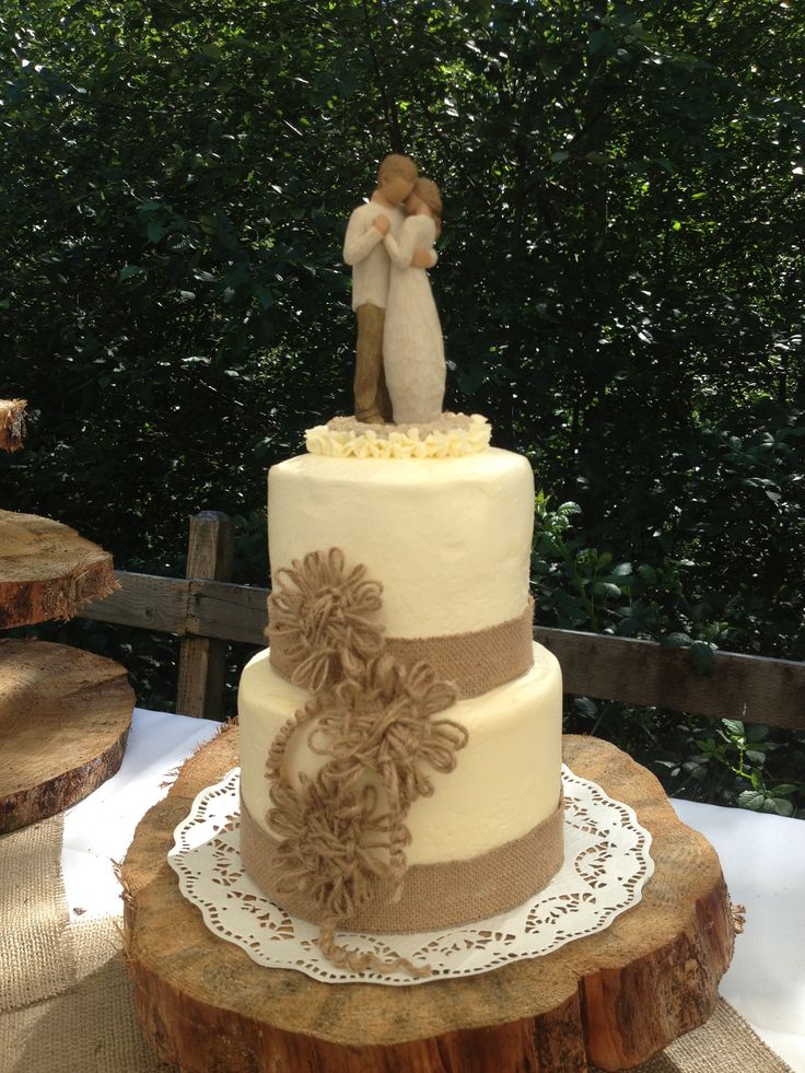 Rustic Burlap Wedding Cake with Flowers