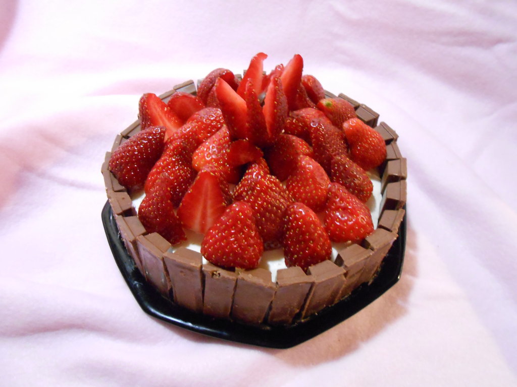 Strawberry Basket Cake