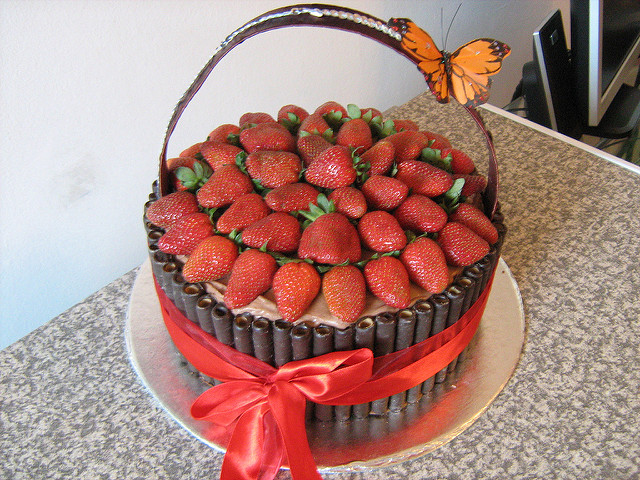 Strawberry Basket Cake