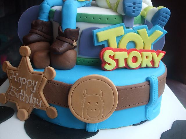 Toy Story Woody and Buzz Lightyear Cake