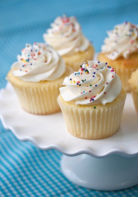 9 Photos of Vanilla Birthday Cupcakes