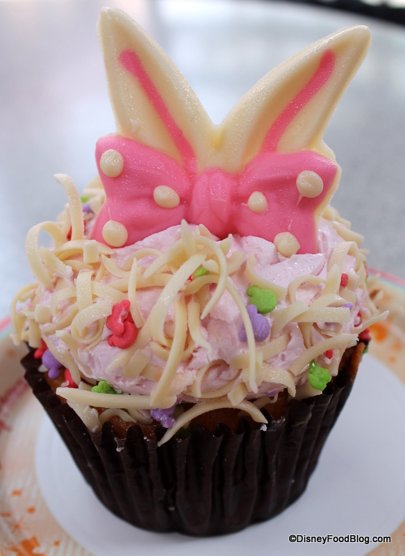 White Chocolate Raspberry Cupcakes