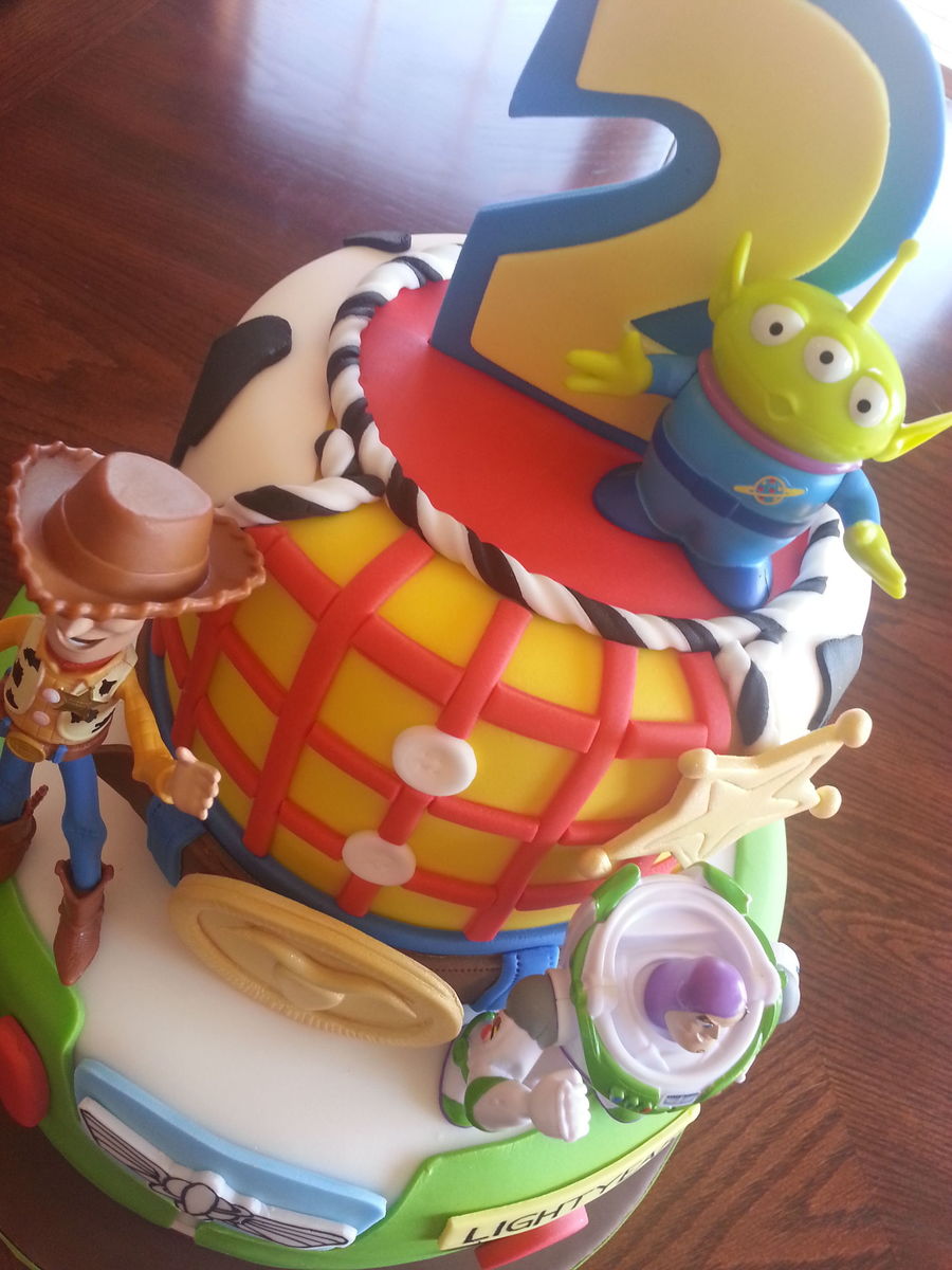 Woody Toy Story Buzz Lightyear Cake