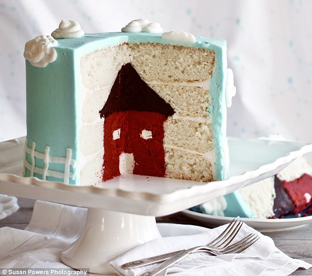 5 Photos of Cakes With Shapes Inside