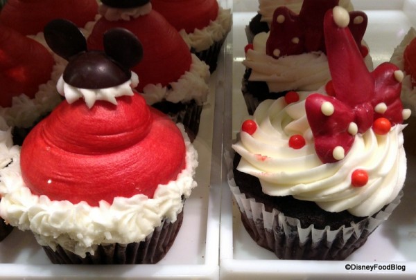 Disney World Christmas Cupcakes