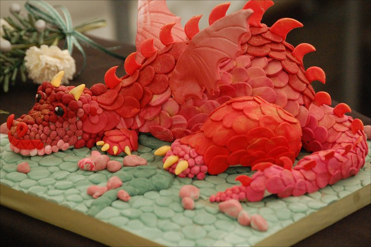 Dragon Shaped Cake