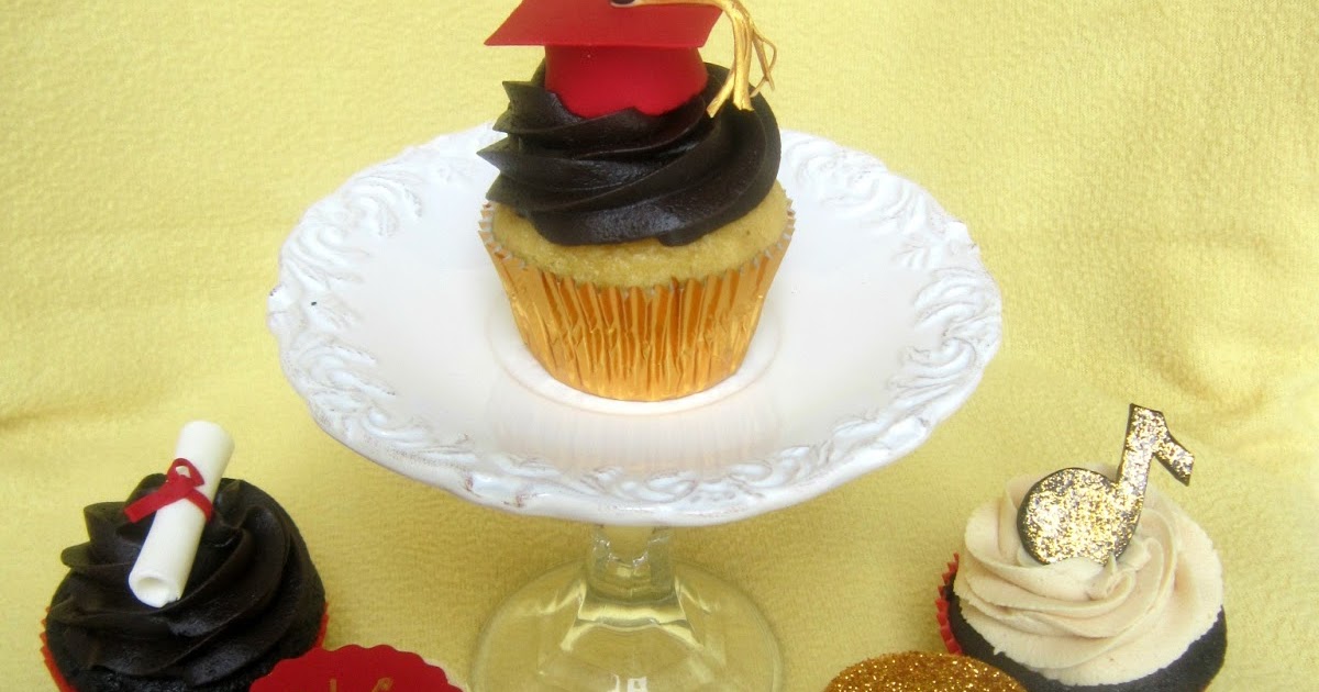 High School Graduation Cupcakes