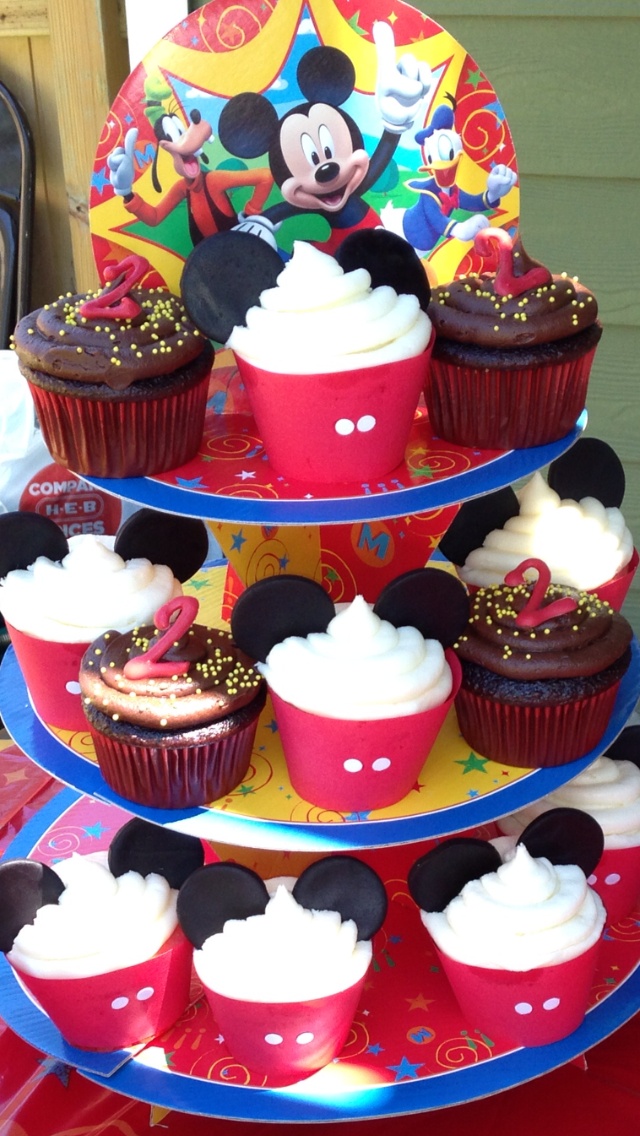 Mickey Mouse Birthday Cupcake