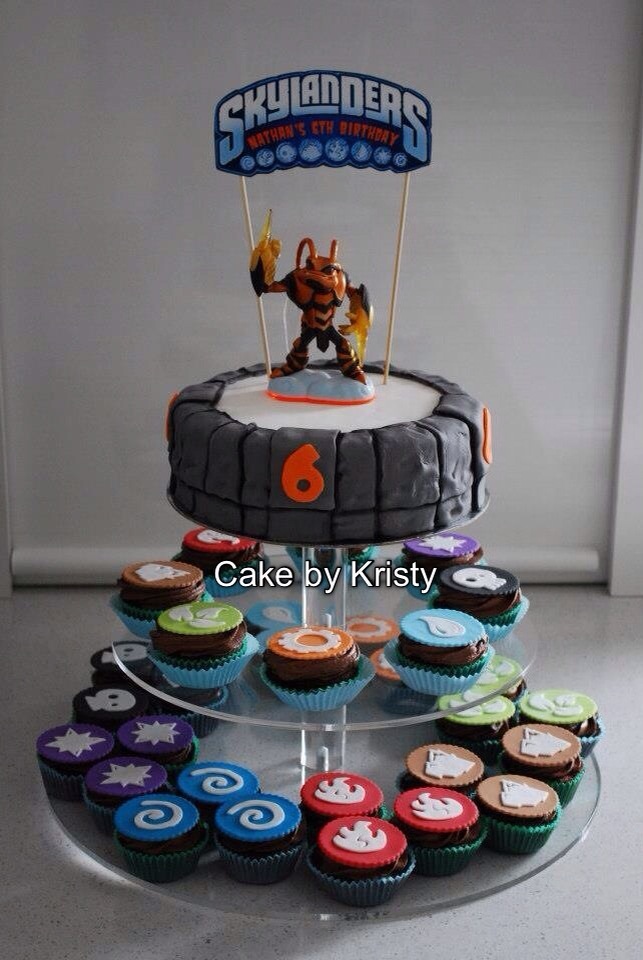 Skylanders Cake and Cupcakes