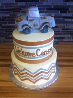 Vintage-Car-Baby-Shower-Cake