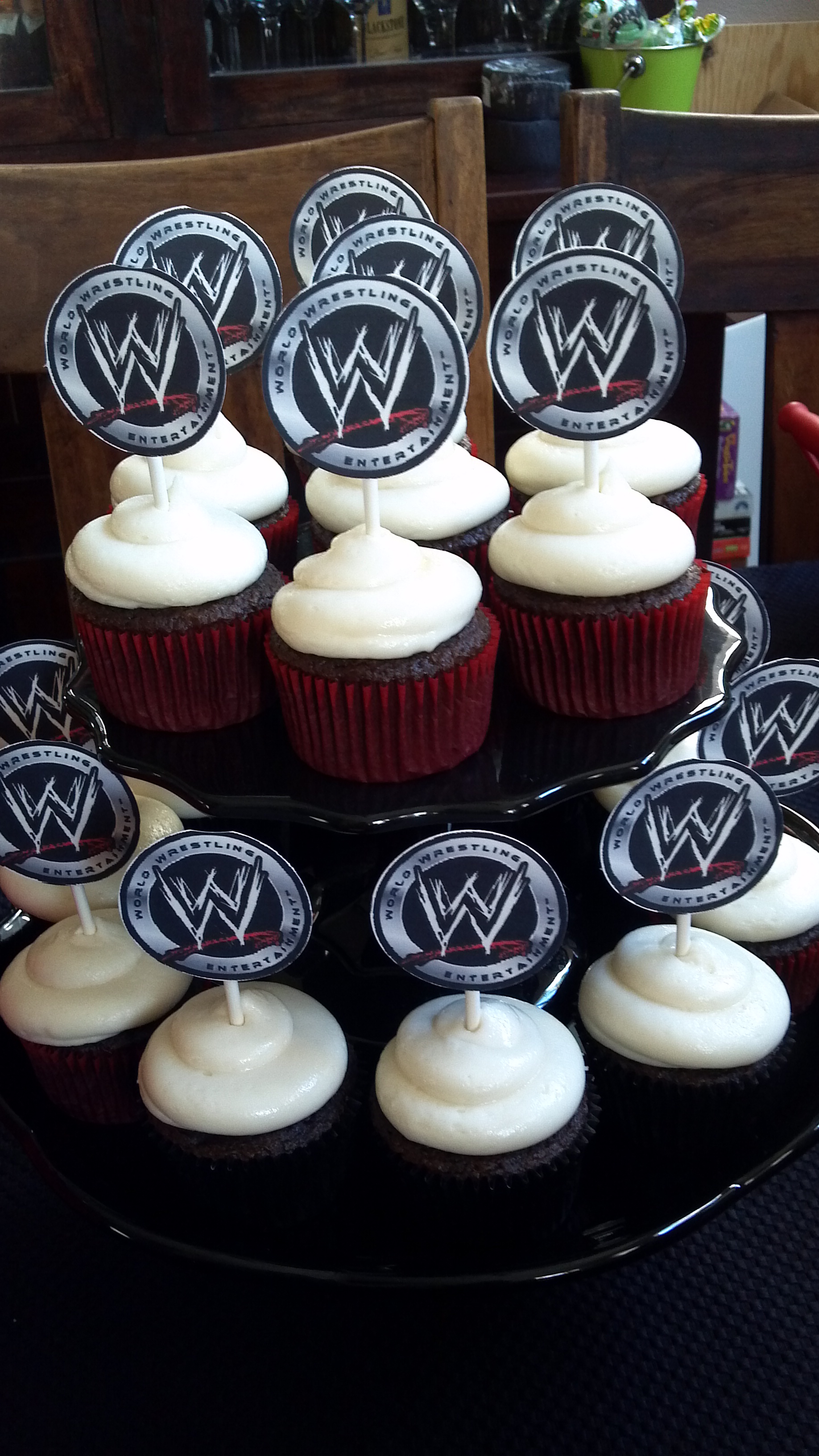 WWE Birthday Cake Cupcakes