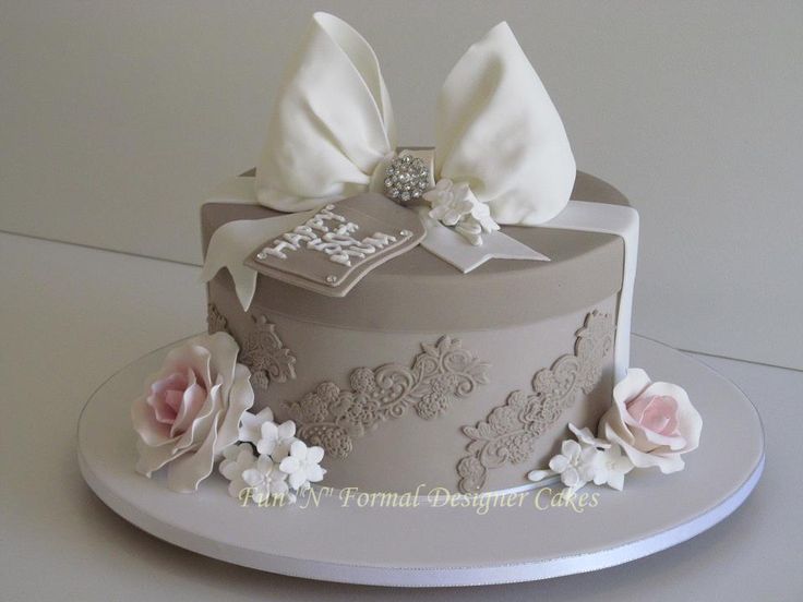 11 Photos of Pretty Birthday Cakes On Pinterest