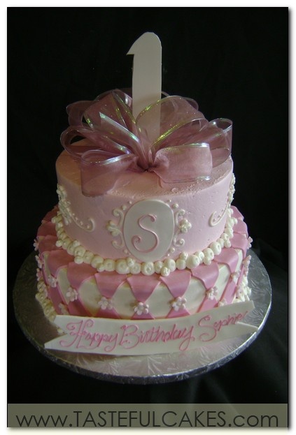 Cute Girl 1st Birthday Cake