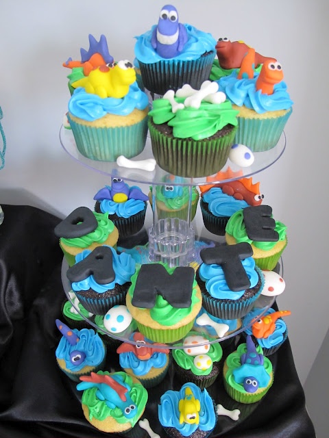 Dinosaur Baby Shower Cupcakes