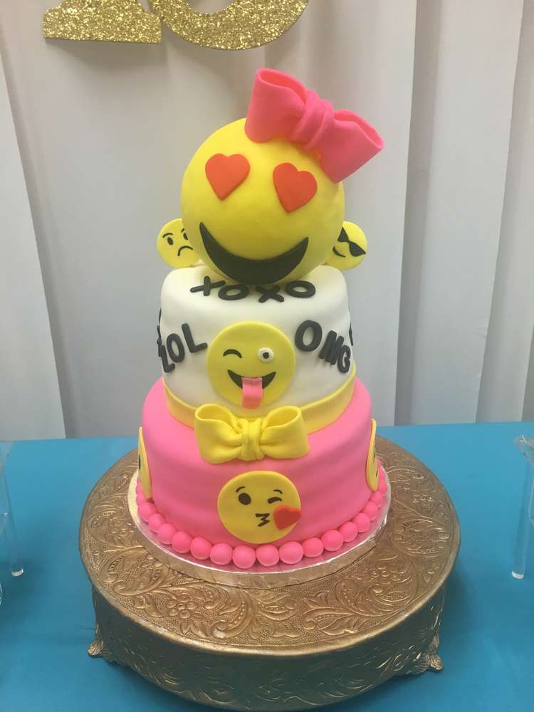 Emoji Birthday Party Cake Ideas