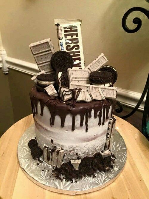 Hershey Cookies and Cream Cake