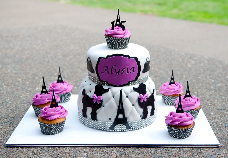 Paris Themed Birthday Cake Cupcakes