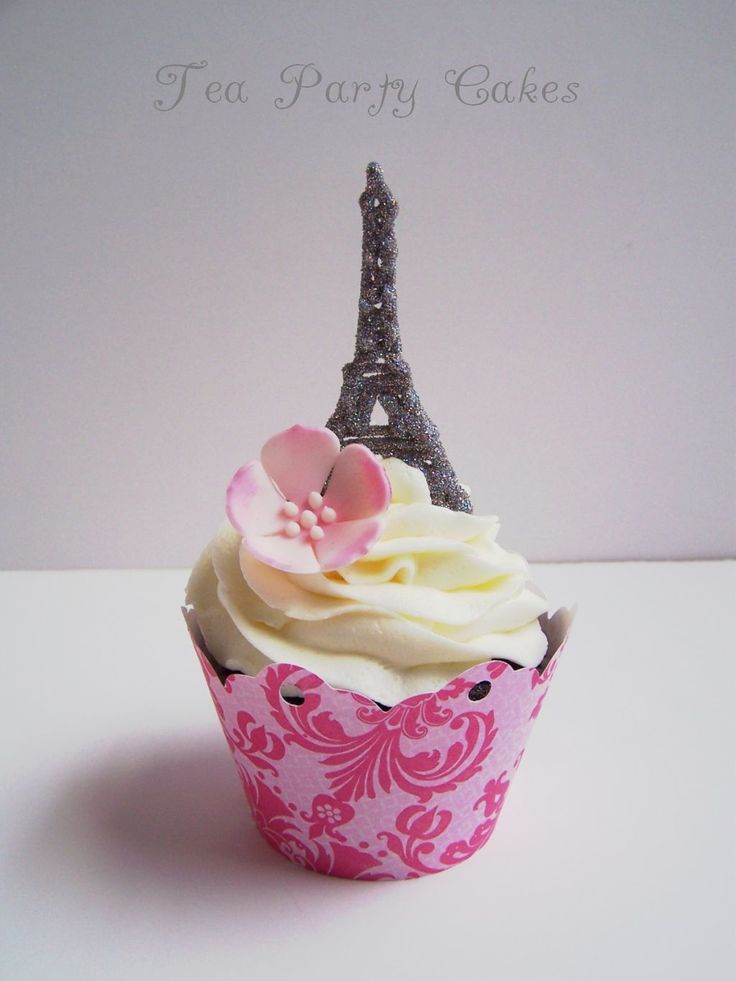 13 Photos of Paris Birthday Cupcakes