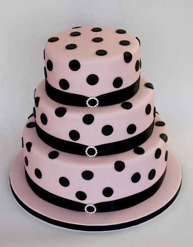 12 Photos of Black Polka Dots Girl Birthday Cakes