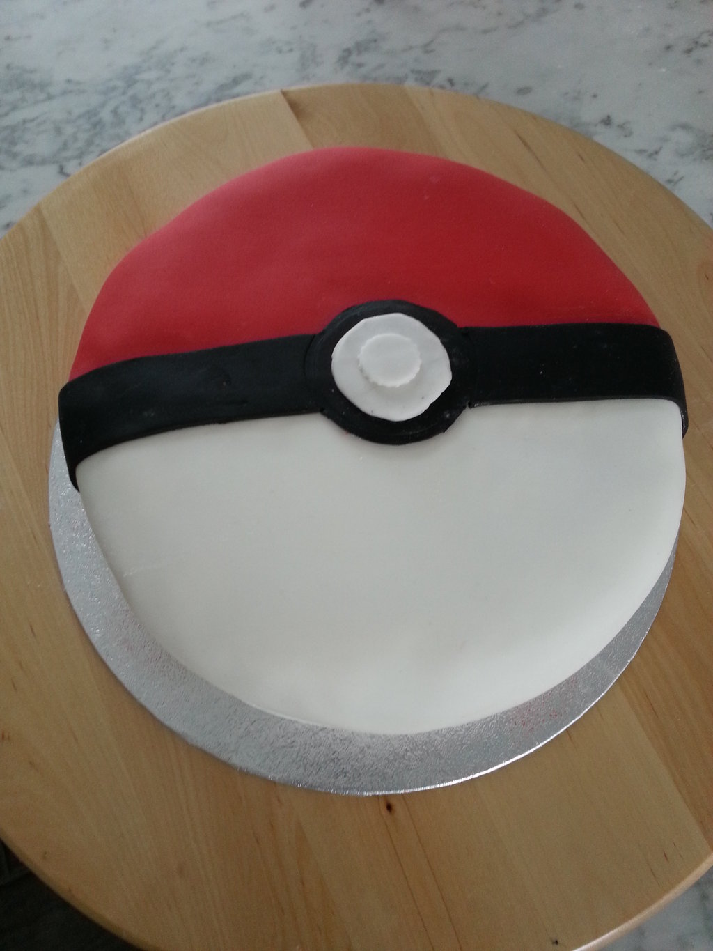 Pokeball Cake