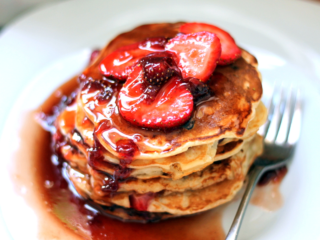 Strawberry Pancakes with Maple Syrup