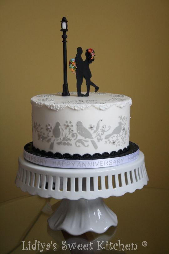 10th Wedding Anniversary Cake