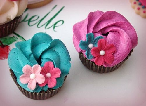 Blue and Pink Flower Cupcakes