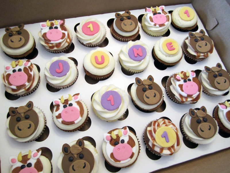 Farm Animal Cupcakes Birthday Party