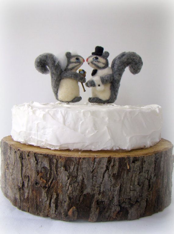 11 Photos of Squirrel Groom's Cakes