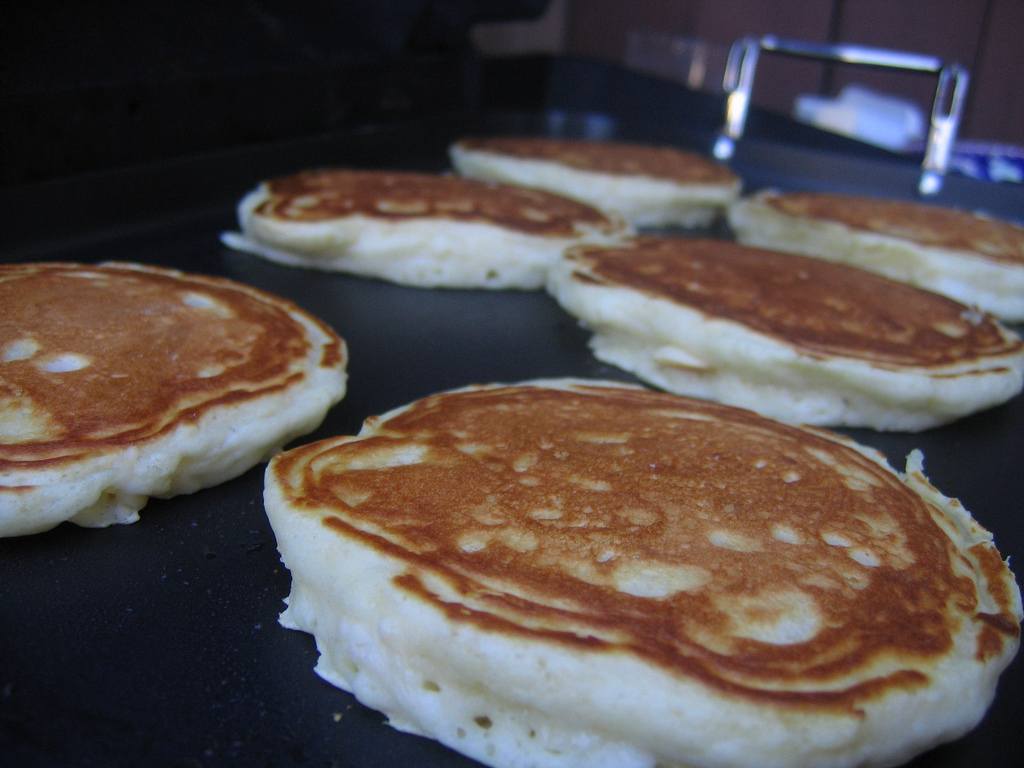 How to Make Pancakes Like Ihop