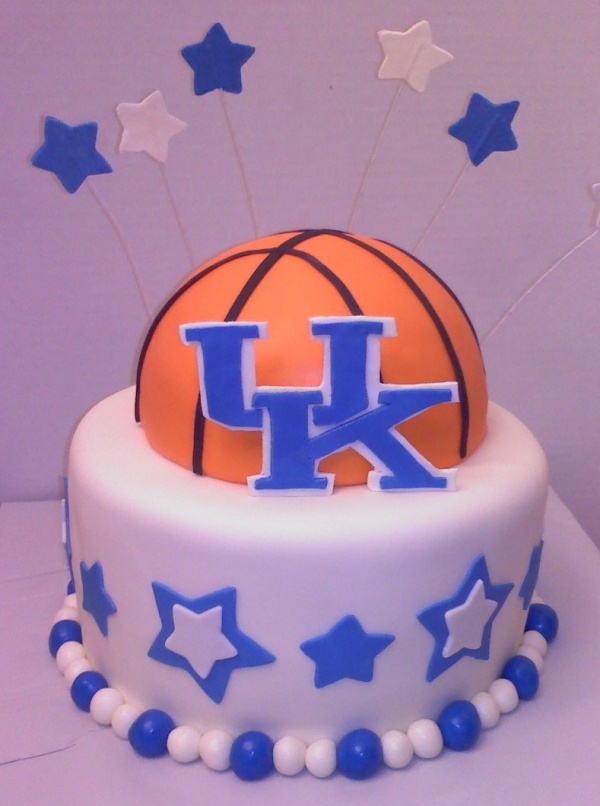 Kentucky Wildcats Basketball Birthday Cake