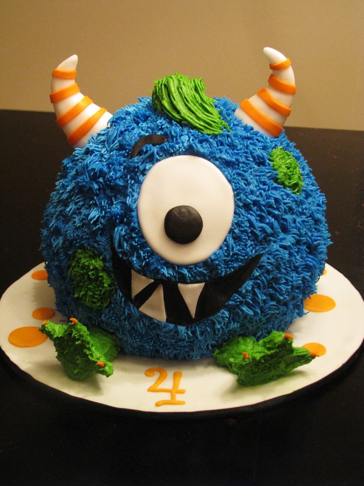 12 Photos of Cute Little Monster Cakes