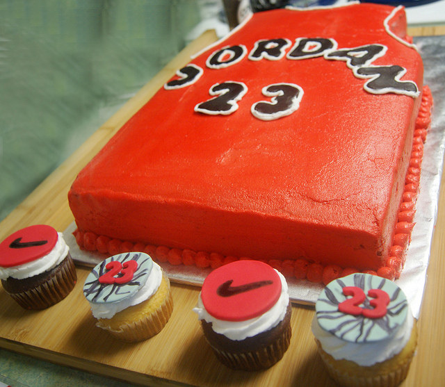 Michael Jordan Cakes and Cupcakes