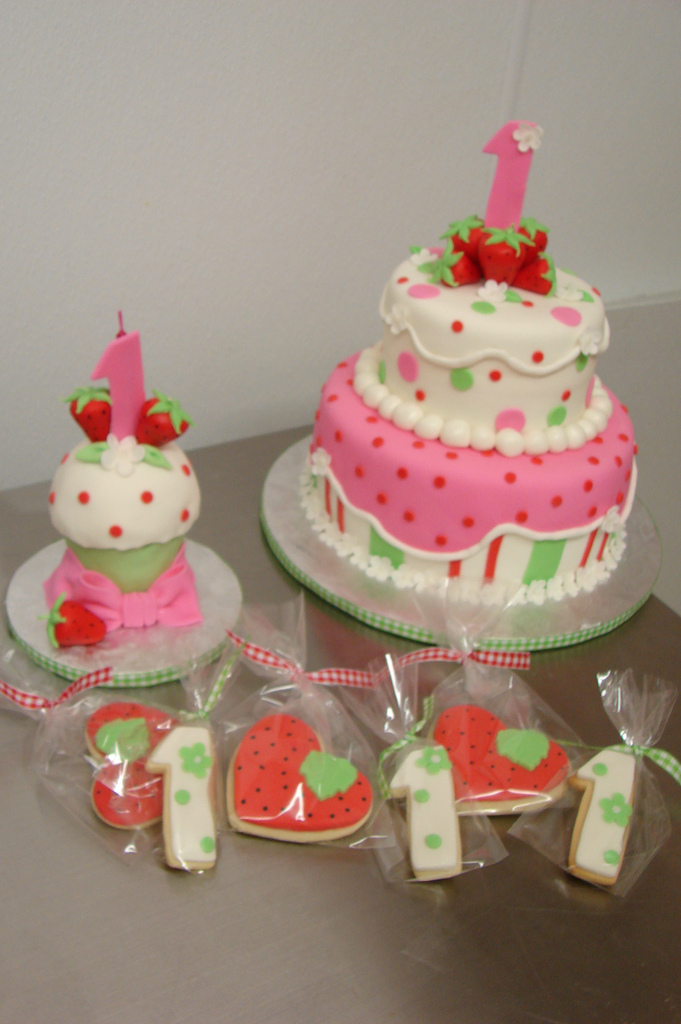 Strawberry Shortcake Smash Cake