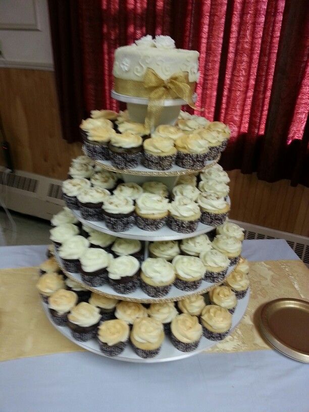 50th Anniversary Cake & Cupcakes