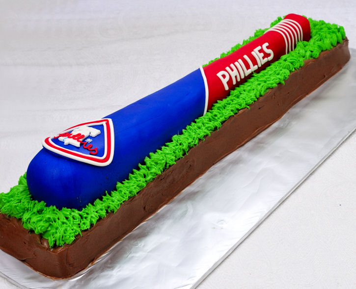 Baseball and Bat Cake