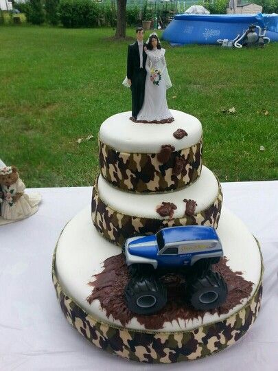 Camo Mud Truck Wedding Cake