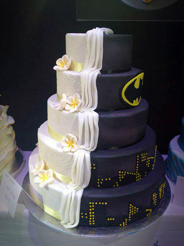 7 Photos of Batman Grooms Wedding Cakes