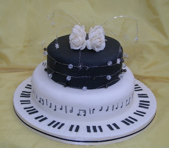 Happy Birthday Music Cake