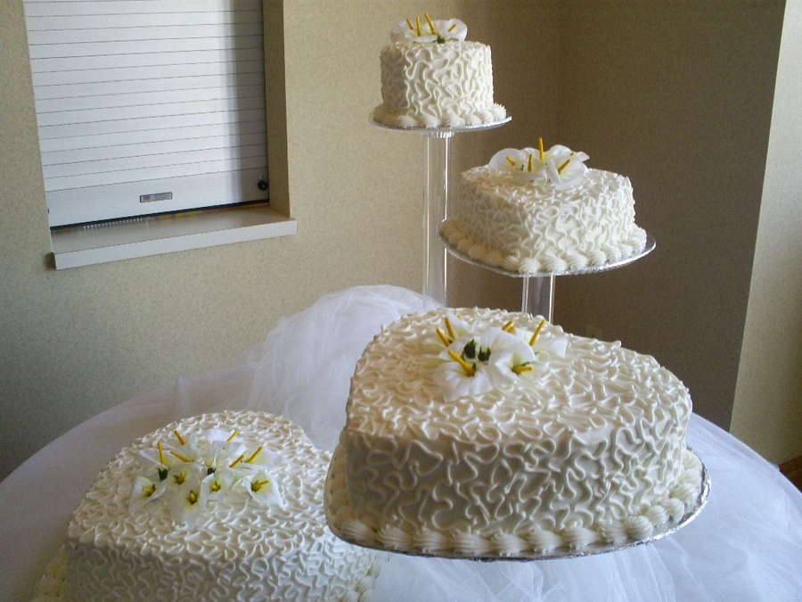 Heart Shaped Wedding Cake Stands