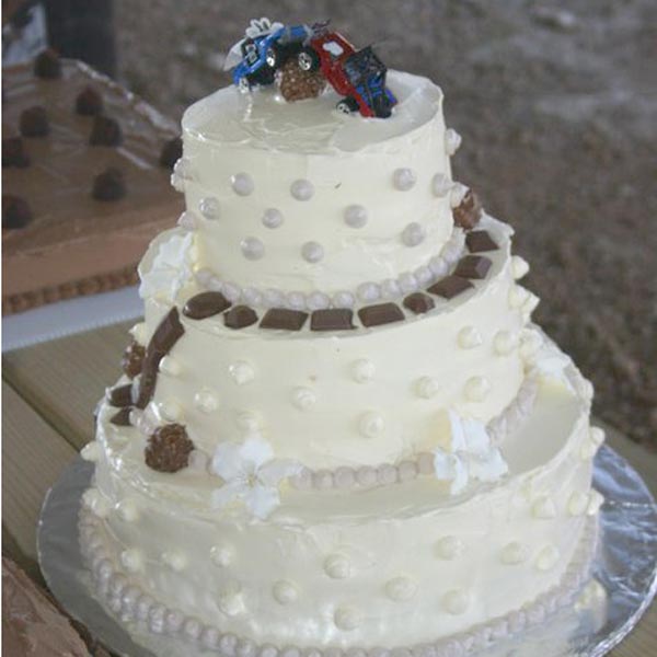 Redneck Wedding Cake