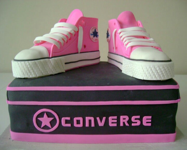 Converse All-Star Cake